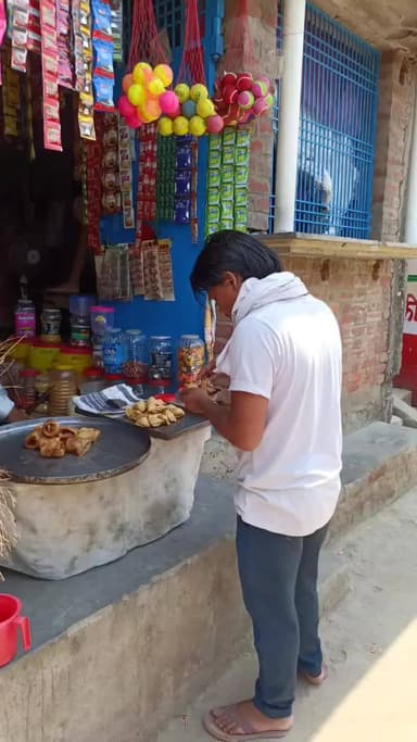 #आंख बंद #समोसा #गायब #comedy #funny #trending #viral #funnymoment #funnyreel #memes #fun #entertainment #followme