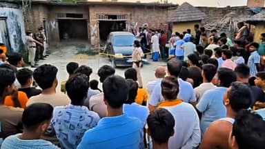 गोपालगंज - मीरगंज में सनसनी: बंद कार से लापता 8 वर्षीय मासूम का शव बरामद, मीरगंज के भटवलिया गांव में मचा हड़कंप
#Bignew...