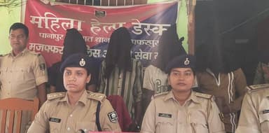 मोबाइल लूट कांड का 3 घंटे में खुलासा, चार बदमाश गिरफ्तार
#MobileLoot
#RobberyCase
#PoliceSuccess
#4Arrested
#QuickAction...