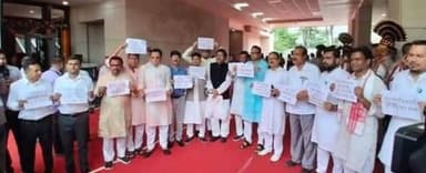 মূল্যবৃদ্ধির প্র-তি-বা-দে সদন ত্যাগ করলেন বিরোধী দলের বিধায়করা