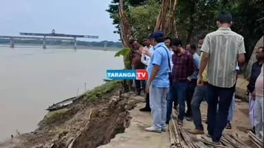 কাটিগড়ার মাদারপুর এবং হরিটিকর গ্রামে ভয়াবহ নদী ভাঙ্গন পরিদর্শন করলেন বিভাগীয়