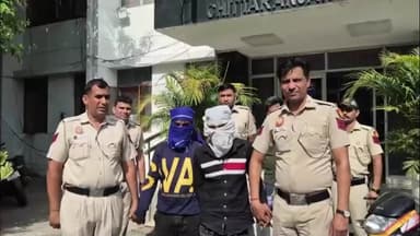 साकेत: सीआर पार्क पुलिस ने सुनसान घरों में सेंधमारी करने वाले दो सगे भाइयों को किया गिरफ्तार