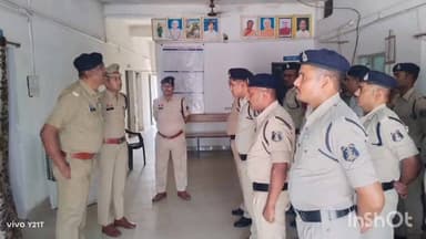 बेमेतरा: थाना दाढ़ी के अर्धवार्षिक निरीक्षण में एसडीओपी भूषण एक्का ने दिए सख्त निर्देश, अवैध गतिविधियों पर कार्रवाई तेज करने का आदेश