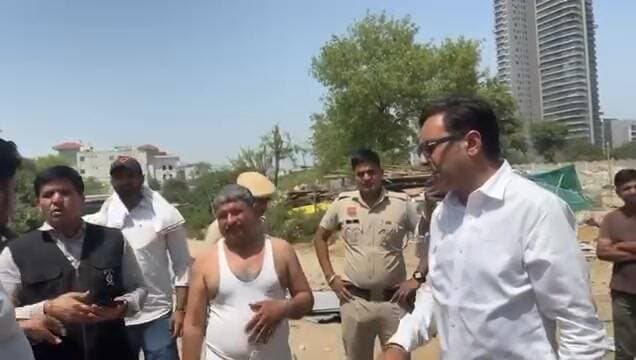जिनकी एफ,आई,आरे दर्ज है तुम्हारे पास उन्हीं के फ़ोन आ रहे है, और तुम कहे रहे हो मैं वैसे ही आया हुं !#rsbatth #dtp #gmda ...
