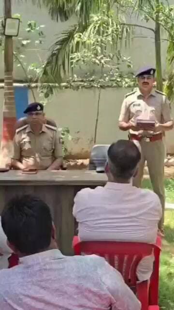 ઝાલોદ પોલીસ સ્ટેશન ખાતે બકરી ઈદ પૂર્વે શાંતિ સમિતિની બેઠક યોજાઈ