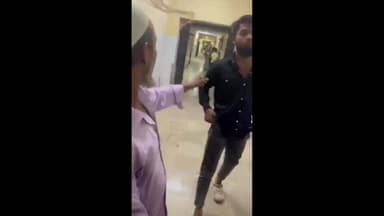 गंगापुर: गंगापुर सिटी राजकीय अस्पताल का वीडियो वायरल, कंपाउंडर पर अभद्रता के आरोप, पब्लिक एप इस वीडियो की पुष्टि नहीं करता