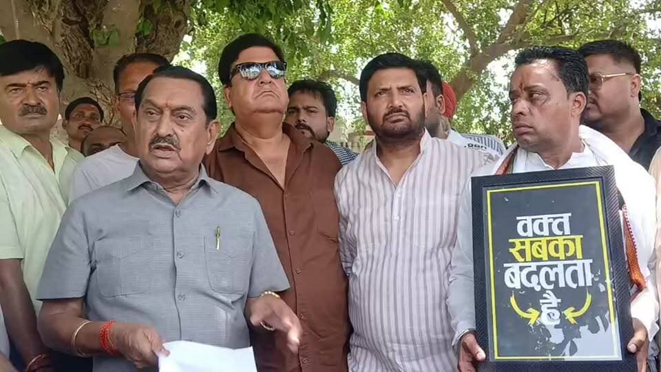#किच्छा विधायक तिलकराज बेहंड ने आखिर किस बात का किच्छा एसडीएम कार्यालय जाकर किया विरोध