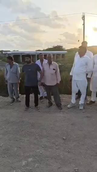 કલ્યાણપુર: કલ્યાણપુરના ગઢકા ગામે ઉર્જા કંપનીઓના કરસ્તાનથી સ્થાનિકો લાલ ઘુમ...