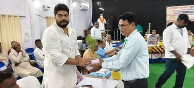 सिवान: सांसद जनार्दन सिंह सिग्रीवाल की अध्यक्षता में दिशा समिति की बैठक आयोजित
सिवान में शनिवार, 23 मई 2026 को जिला विक...