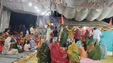 जवा: सेमरिया विधानसभा के अंतर्गत ग्राम पंचायत बरौ श्री मकखू गौतम जी के यहां चल रही श्रीमद्भागवत कथा