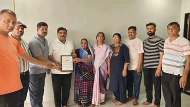 अलीराजपुर: चंद्रशेखर आजाद नगर में गायत्री परिवार के बाबूलाल वाणी बने मिसाल, नेत्रदान कर रोशन करेंगे 6 जिंदगियां