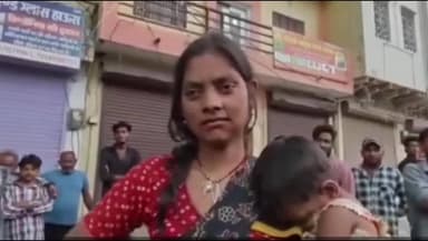 करौली: गुलाब बाग पर शराब के नशे में महिला ने किया हंगामा अपने आप को बताया पुलिस वाली मौके पर पहुंची कोतवाली पुलिस वीडियो वायरल