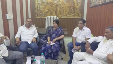 ग्रेटर नोएडा में लगातार बढ़ रहे दहेज हत्या के मामलों को लेकर गुर्जर समाज में भारी आक्रोश देखने को मिला। इसी को लेकर भाजप...