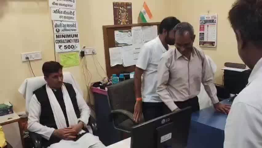 सेगांव: देवास में हुआ भव्य स्वागत! प्रांतीय अध्यक्ष रविंद्र बाबूलाल मंडलोई ने कहा - समाज की एकता ही हमारी ताकत
#Devas #Maa