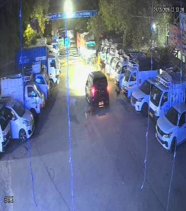 पश्चिम विहार में दर्दनाक हादसा: गाड़ी ने बुजुर्ग चौकीदार को दो बार कुचला, पुलिस जांच में जुटी