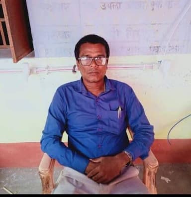 #चंदनकियारी #bokaro_jharkhand #bodybuilding
🕯️ सीतानाला के शिक्षक विनोद महतो का आकस्मिक निधन, क्षेत्र में शोक की लहर
...