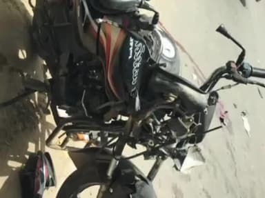 पिंड्रा: वाराणसी के फूलपुर में बाइक और पिकअप के बीच जोरदार टक्कर, बाइक चालक सहित दो लोगों की हुई मौत