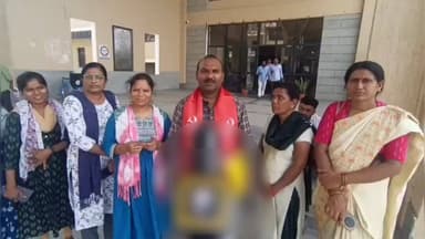 అసిఫాబాద్: ఆసిఫాబాద్ జిల్లాలో మోడల్ స్కూల్ హాస్టల్ సిబ్బంది సమస్యలపై కలెక్టర్కు వినతి పత్రం