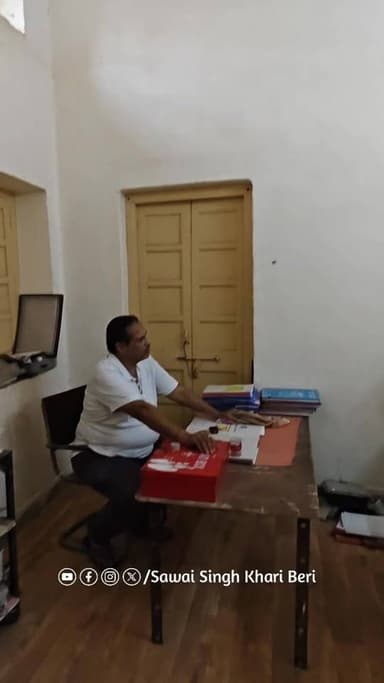 बिजली विभाग के JEN सुनिल यादव का रोब तो देखिए
पत्रकार को क्या बोले 😱..