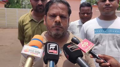ଯାଜପୁର: ପୁନଃ ନିଯୁକ୍ତି ପାଇଁ ଧାଇଁ ଧାଇଁ ନୟାନ୍ତ, ନିଯୁକ୍ତି ପ୍ରଦାନ ପାଇଁ ଫେରୋକ୍ରମ ପ୍ଲାଣ୍ଟ ନିକଟରେ ନିବେଦନ କଲେ କ୍ଷତିଗ୍ରସ୍ତ ପରିବାର ସଦସ୍ୟ
