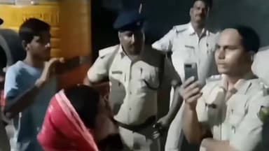 छापेमारी से पहले पुलिस ने खुद की कराई तलाशी, मोकामा में दिखी अनोखी पारदर्शिता
#Mokama #BiharPolice #PoliceRaid #SonuMonu...