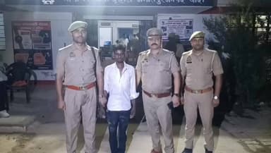 #बांदा
बांदा पुलिस ने एक बार फिर अपरहण बच्चे को सकुशल किया बरामद
उत्तर प्रदेश के बांदा रेलवे स्टेशन में एक दो वर्षीय ब...