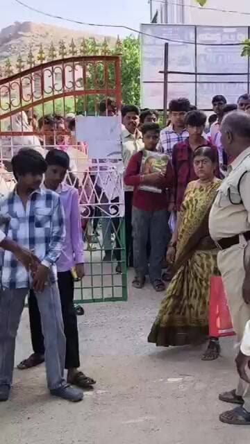 గుత్తిలో తొలిరోజు ప్రశాంతంగా పది సప్లిమెంటరీ పరీక్షలు.#KSKTV