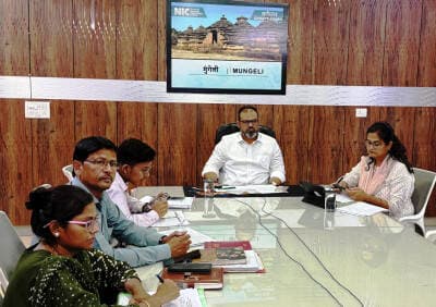 किसानों को निर्धारित मूल्य पर समय में मिले गुणवत्तापूर्ण खाद-बीज - कलेक्टर