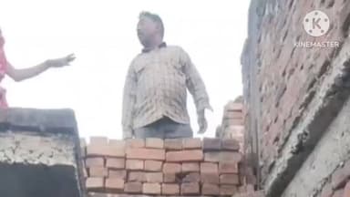 ज़मीन विवाद: महिला को छत से धक्का देने का वीडियो आने पर मचा हड़कंप, मामला दर्ज