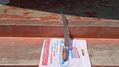 விழுப்புரம்: *பில்ராம்பட்டு பகுதியில் இரு வேறு இடங்களில் இரவு வழிப்பறியில் ஈடுபட்ட சரித்திர பதிவேடு குற்றவாளிகள் இருவர் கைது: பட்டாகத்தி இருசக்கர வாகனம் இரண்டு ச