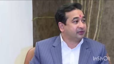 मुंबई: राहुल गांधी हे पाकिस्तानी एजंट आहेत. ते पाकमध्ये बसलेल्या आपल्या बॉसला खूश करण्यासाठी पंतप्रधान नरेंद्र मोदी यांच्याविरो