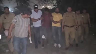 नोएडा थाना फेस-1 क्षेत्र में पुलिस और बदमाश के बीच मुठभेड़ 🚨
महिला हत्याकांड का आरोपी हरनाम सिंह गिरफ्तार।
कब्जे से तमंच...