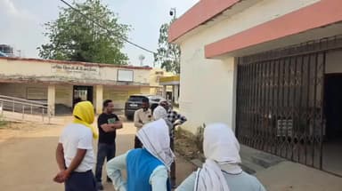गढ़वा: #गढ़वा सड़क हादसे के बाद मुआवजे की मांग पर सड़क जाम, घंटों फंसे राहगीर
