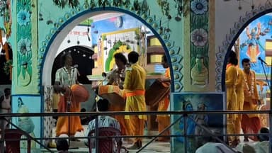 জয়পুর ব্লকের মুকুন্দপুর গ্রামের হরি মন্দিরের অখন্ড হরিনাম সংকীর্তন এর শেষ দিনে হাজার হাজার মানুষের ভিড়।
