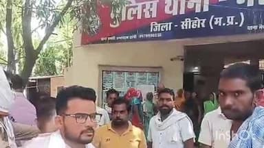 भैरूंदा चप्पल कांड पर गरमाई कार्रवाई की मांग, मीणा समाज और ड्राइवर यूनियन में भारी आक्रोश