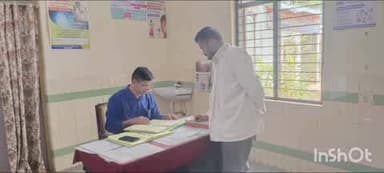 జూలూరుపాడు: జూలూరుపాడు ప్రాథమిక ఆరోగ్య కేంద్రాన్ని ఆకస్మికంగా తనిఖీ చేసిన జిల్లా వైద్య ఆరోగ్యశాఖ అధికారి డాక్టర్ తుకారాం రాథోడ్