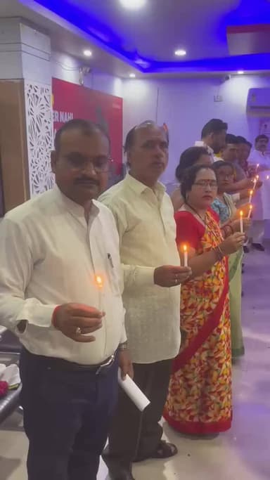 #इटावा।उत्तर प्रदेश उद्योग व्यापार मंडल के तत्वाधान में 26 मई को व्यापारी शहीद दिवस पर बाबा मॉल शास्त्री चौराहा पर बलिदा