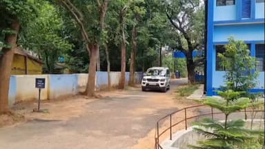 ঝাড়গ্রাম: ঝাড়গ্রামের সেবায়তন পলিটেকনিক কলেজ পরিদর্শন এবং কলেজ কর্তৃপক্ষের সঙ্গে বৈঠক করলেন ঝাড়গ্রামের বিধায়ক লক্ষীকান্ত সাউ