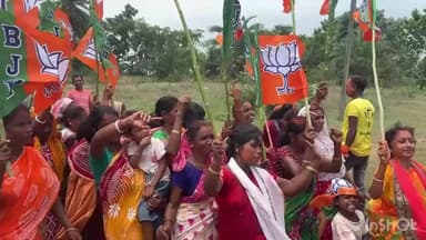শালতোড়া: পশ্চিমবঙ্গে বিজেপির জয়জয়কার তারই আনন্দে বিজেপির তরফে বিজয় উৎসব করা হল ঝনকা গ্রামে
