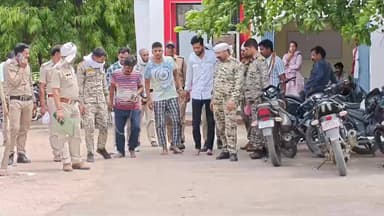 #बड़ी_खबर लवकुशनगर केके गुप्ता हत्याकांड के सभी आरोपियों का पुलिस ने निकाला जुलूस....