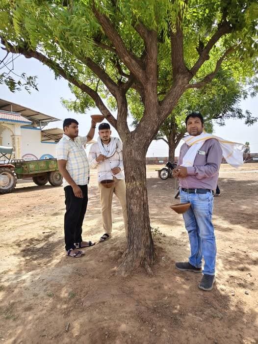 वंदे गंगा जल संरक्षण जन अभियान के तहत गौशाला में किया गौ पूजन
जल संरक्षण की शपथ लेकर लगाए परिण्डे
धौलपुर, 27 मई। “वंदे ...