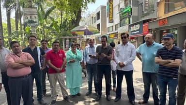नजफगढ़: दिल्ली फायर सर्विस ने डिफेंस कॉलोनी मार्केट में फायर सेफ्टी डेमो ट्रेनिंग कार्यक्रम आयोजित किया