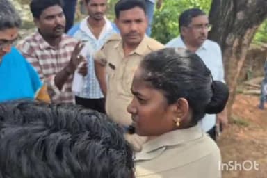 శృంగవరపుకోట: రాజన్న కాలనీలో 57వ రోజుకు చేరిన నిరసన జ్వాల.. నివాసాల మధ్య డంపింగ్ యార్డ్పై ప్రజాగ్రహం!