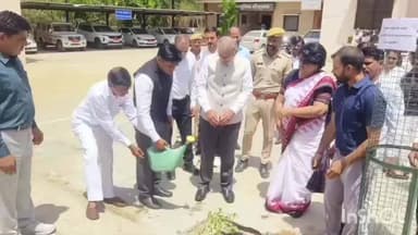 डूंगरपुर: महाराष्ट्र नागपुर हाईकोर्ट के जस्टिस रोहित जोशी का दौरा, कोर्ट परिसर में किया पौधरोपण, बार एसोसिएशन ने किया अभिनंदन