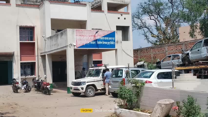 एकंगरसराय: @#ईद उल आधा के अफसर पर पुलिस प्रशासन के द्वारा फ्लैग मार्च निकाला गया