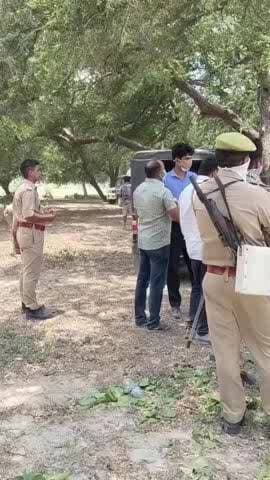 घोसी: दोहरीघाट नदी के किनारे युवक का शव मिला, मचा हड़कम्प, पुलिस मामले की जांच में जुटी