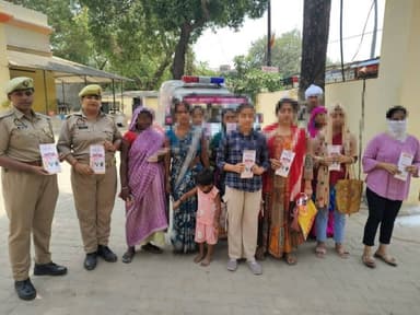 #SSP_JAUNPUR @ipskunwaranupam के निर्देशन में शक्ति मोबाइल द्वारा क्षेत्र में भ्रमण कर महिलाओं को मिशन शक्ति फेज-5 के उद...