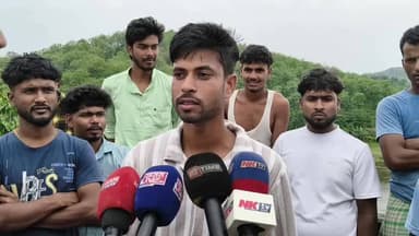সৃজনগ্ৰাম: যোগীঘোপাত আৰক্ষীয়ে উদণ্ড বাইকৰৰ বিৰুদ্ধে অভিযান চলোৱাৰ সন্দৰ্ভত স্থানীয় ৰাইজৰ প্ৰতিক্ৰিয়া