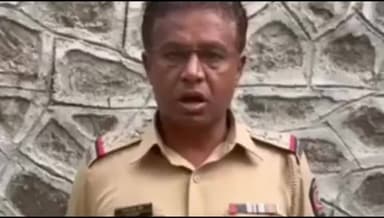 राहुरी: राहुरी तालुक्यात काही गावांमध्ये रात्री अंधारात आकाशात फिरणाऱ्या रहस्यमयी ड्रोनमुळे नागरिकांमध्ये संभ्रम निर्माण झाला