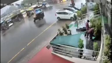 जगदलपुर: भीषण आंधी तूफान से जगदलपुर में जन जीवन अस्त व्यस्त, सीसीटीवी में कैद हुई भारी भरकम स्वागत गेट गिरने की तस्वीरें